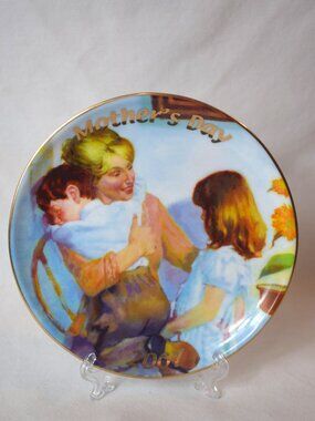 2007 Avon Place In The Heart Mother's Day Collectable Plate